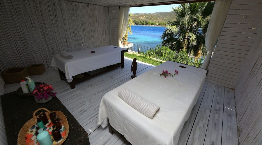 Oliviera Private Island Hotel