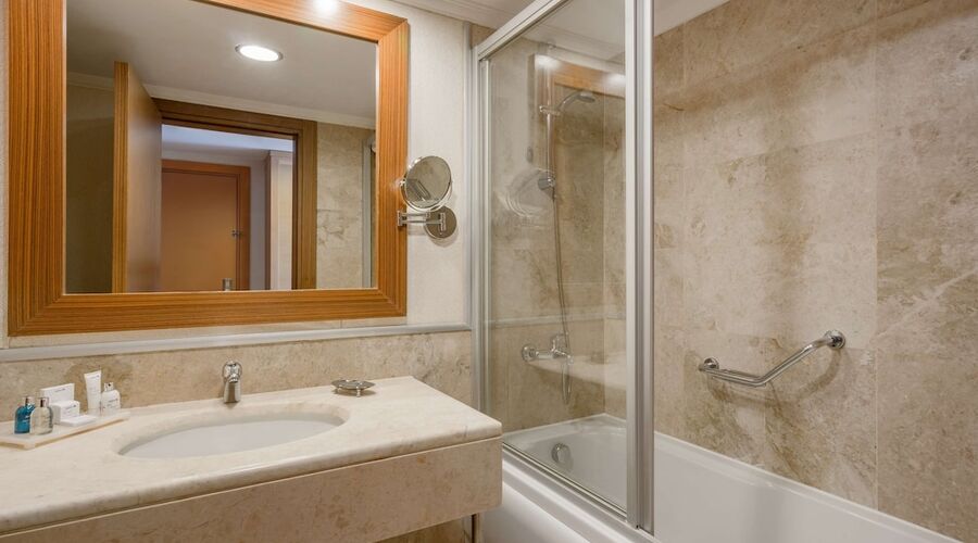 Radisson Blue Resort & Spa