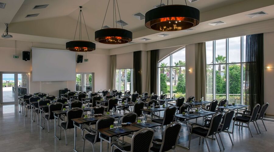 Radisson Blue Resort & Spa
