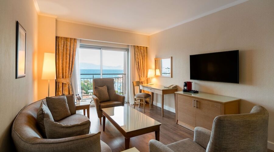 Radisson Blue Resort & Spa