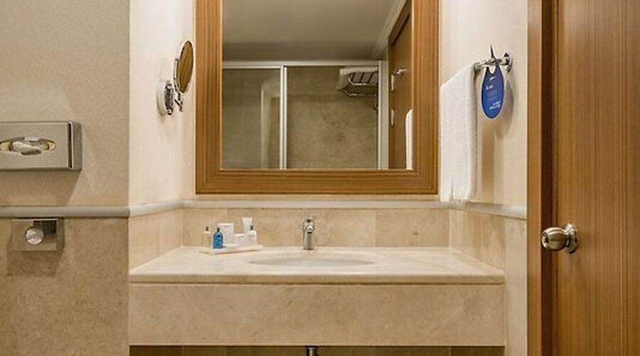 Radisson Blue Resort & Spa