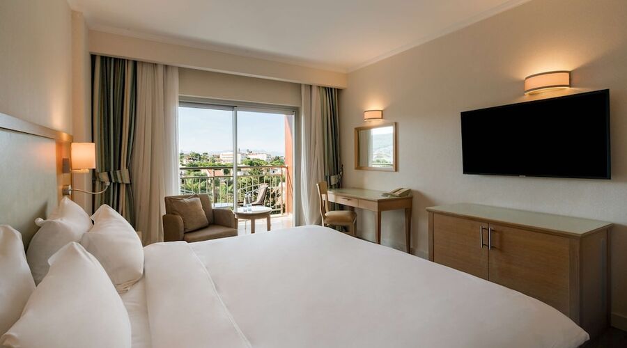 Radisson Blue Resort & Spa