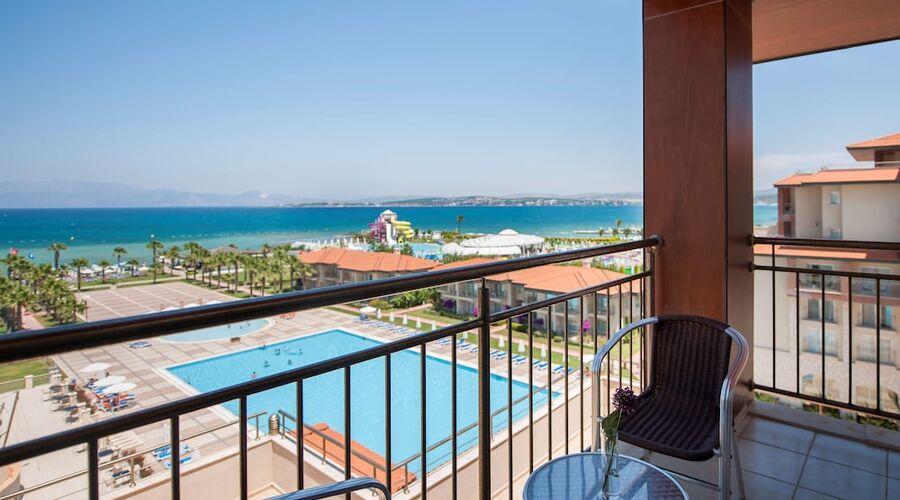 Radisson Blue Resort & Spa