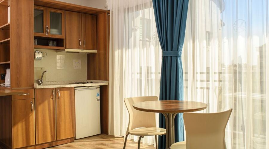 Mutlu Apart Hotel