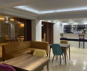Marla Suit Hotel