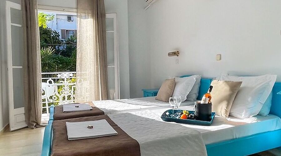 Stratos Hotel