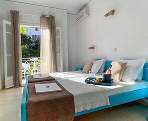 Stratos Hotel