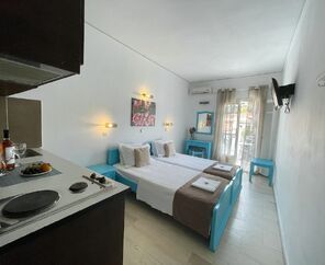 Stratos Hotel