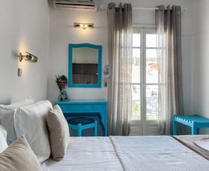 Stratos Hotel