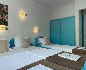 Stratos Hotel