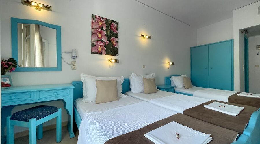 Stratos Hotel