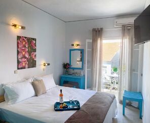Stratos Hotel