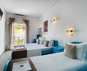 Stratos Hotel